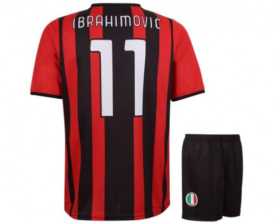 Ac milan voetbal setje Ibrahimovic 2021-2022