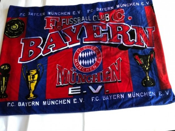  Bayern Munchen badhanddoek (kerst surprise)
