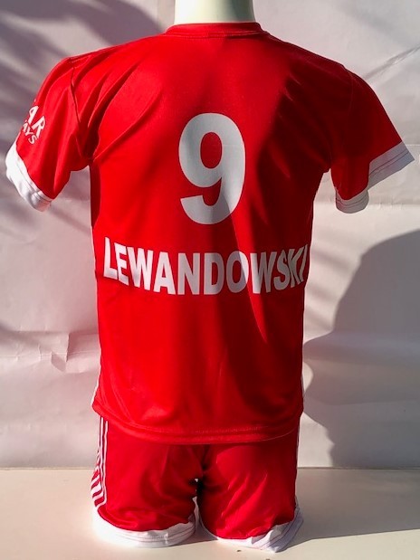 Bayern Munchen voetbalshirt Lewandowski 2021-2022