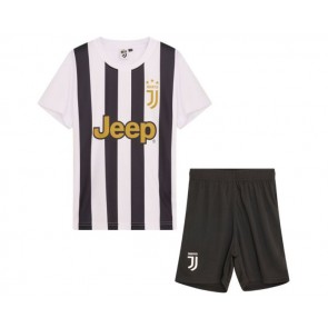 Juventus voetbaltenue met eigen naam 2021-2022